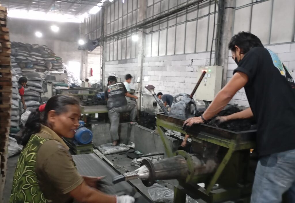 How to Choose the Best Charcoal Briquette Supplier